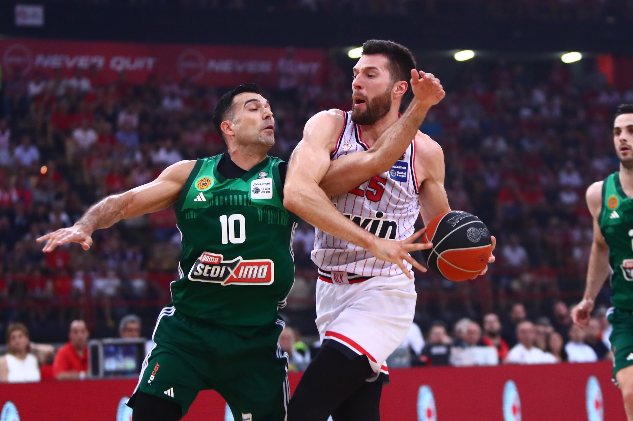 Κουίζ «Mπασκετικές φανέλες που έγραψαν ιστορία»: Μπορείς το 10/10 στο κουίζ που ψάχνουμε τα νούμερα των θρύλων του μπάσκετ;